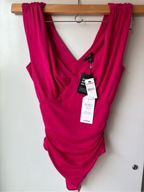 BNWT Express Body Contour Pink Bodysuit 🩷✨